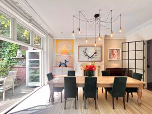 Dining to garden vendor shot- click for photo gallery